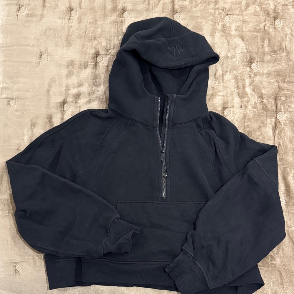 Women’s Black Lululemon Scuba Hoodie Sweater